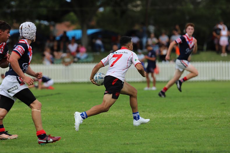 HMC trial ROOSTERS v DRAGONS