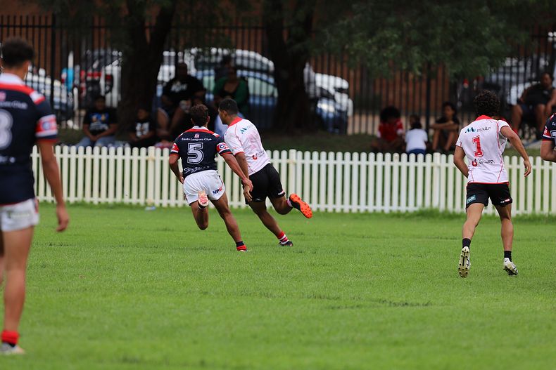 HMC trial ROOSTERS v DRAGONS