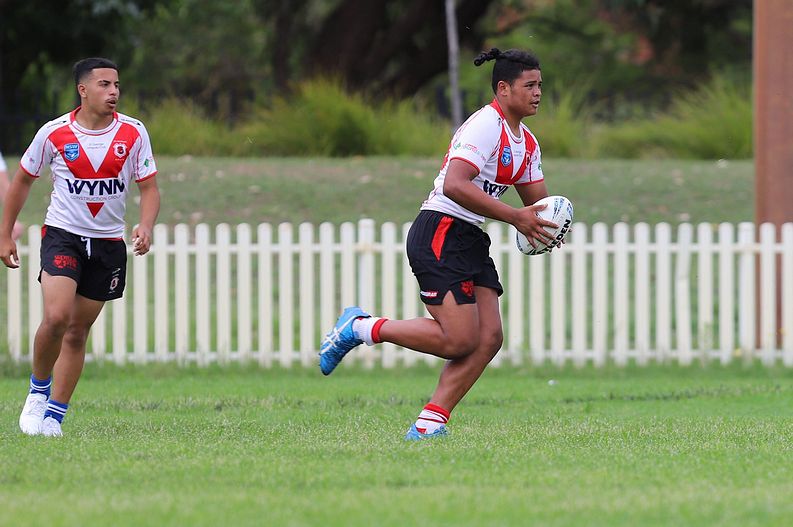 HMC trial ROOSTERS v DRAGONS