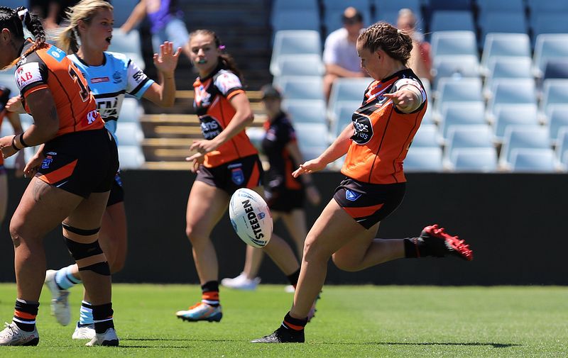 HNWP Rnd 1 Wests Tigers v Sharks