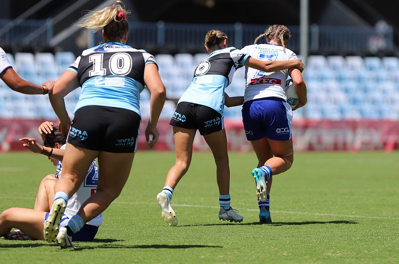 HNWP Rnd 4 SHARKS vs BULLDOGS