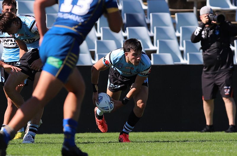 HMC Elimination Final EELS vs SHARKS