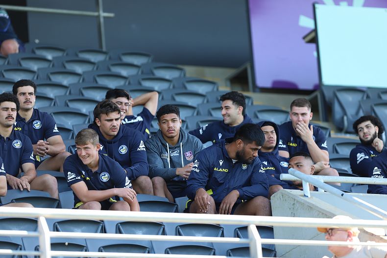 HMC Elimination Final EELS vs SHARKS