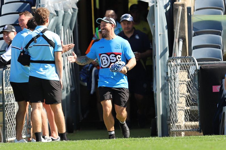 HMC Elimination Final EELS vs SHARKS