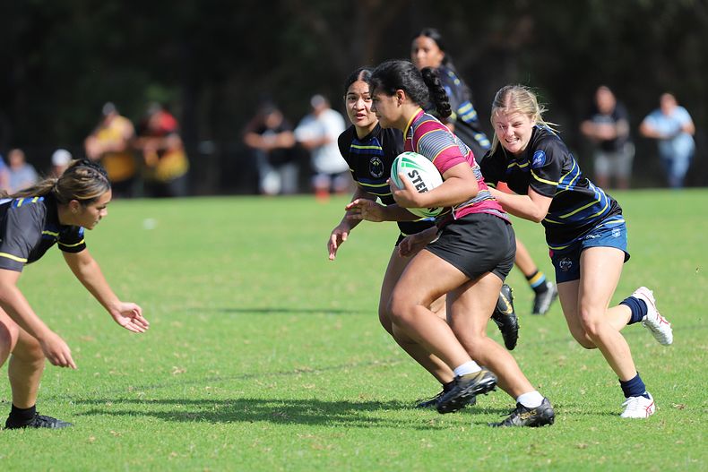 NSWCHS u18 Schoolgirls SSW v SW