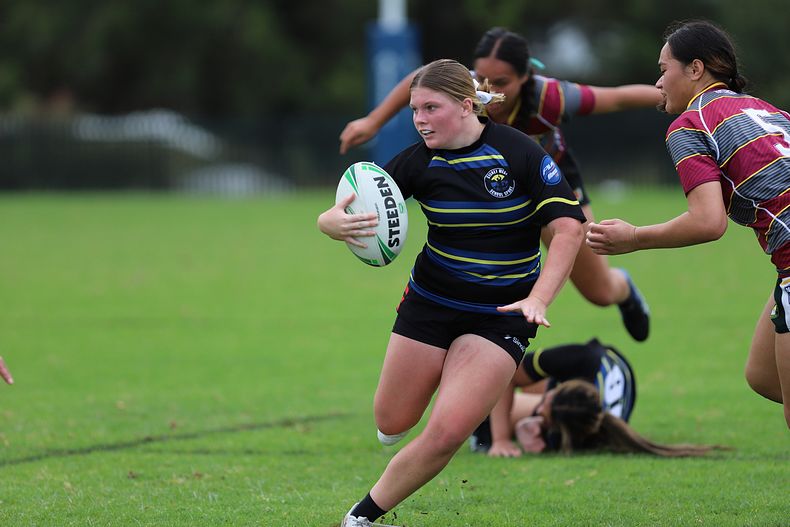 NSWCHS u18 Schoolgirls SSW v SW