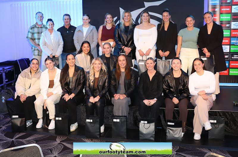 2023 Cronulla Sharks Harvey Norman Womens Premiership squad at the 2023 Cronulla Sharks women's Presentation night (Photo : Steve Montgomery)