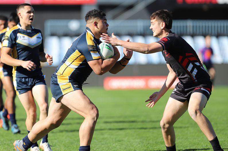 SBC R2 ENDEAVOUR vs WESTFIELDS