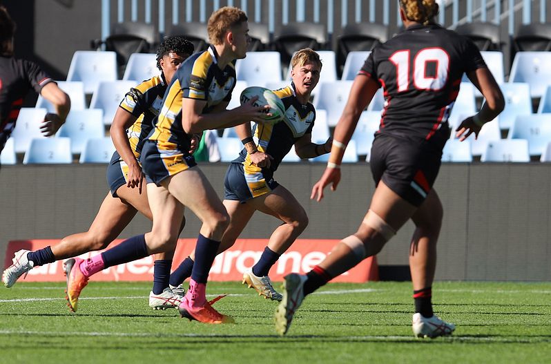 SBC R2 ENDEAVOUR vs WESTFIELDS
