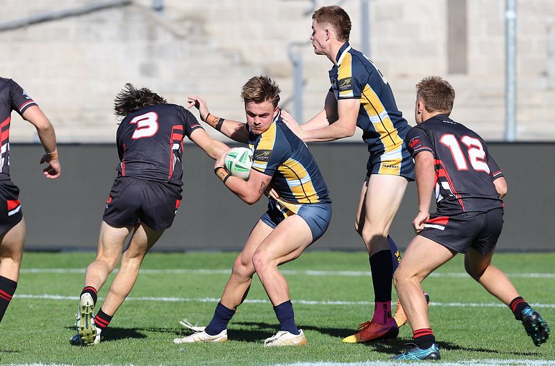 SBC R2 ENDEAVOUR vs WESTFIELDS
