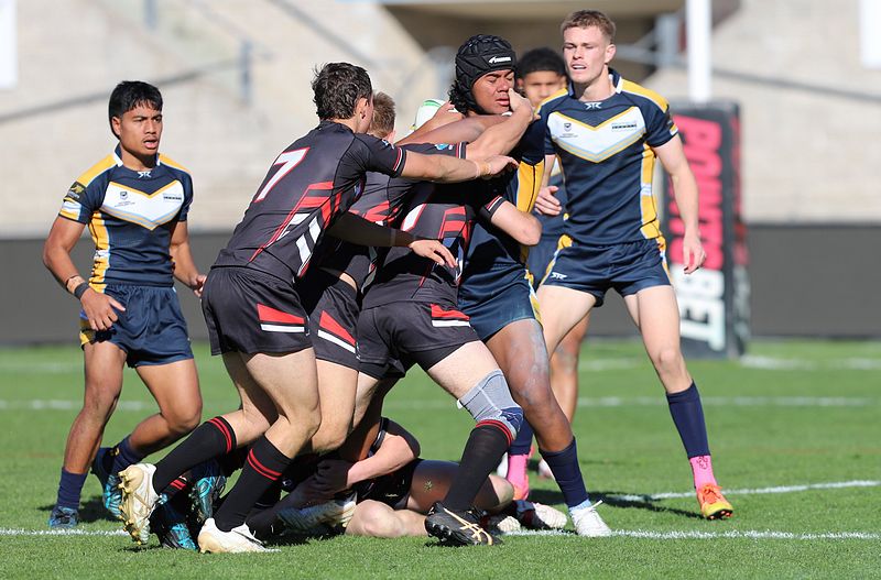 SBC R2 ENDEAVOUR vs WESTFIELDS