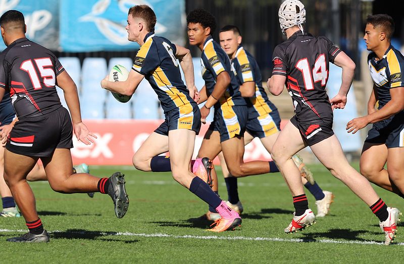 SBC R2 ENDEAVOUR vs WESTFIELDS