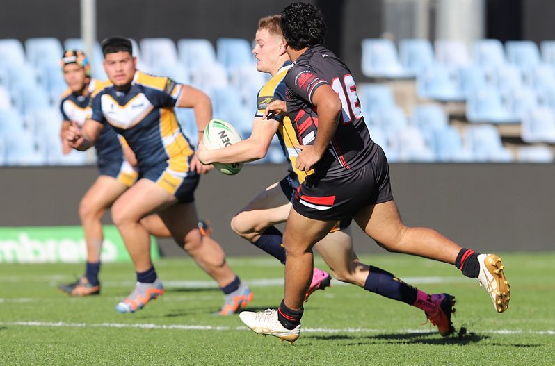 SBC R2 ENDEAVOUR vs WESTFIELDS