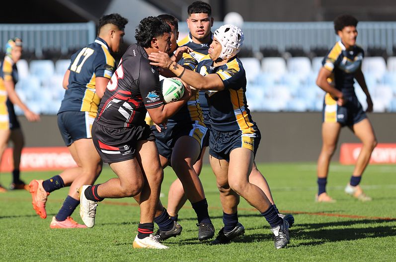 SBC R2 ENDEAVOUR vs WESTFIELDS