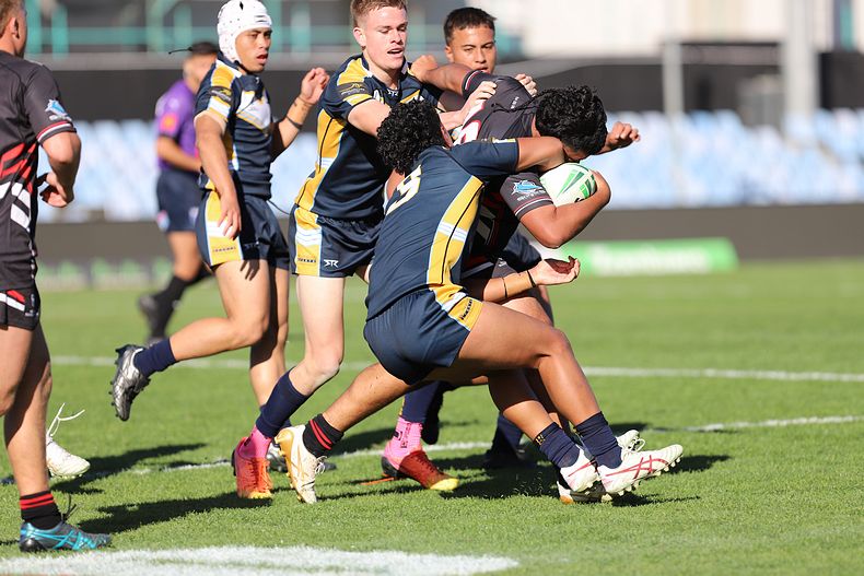 SBC R2 ENDEAVOUR vs WESTFIELDS