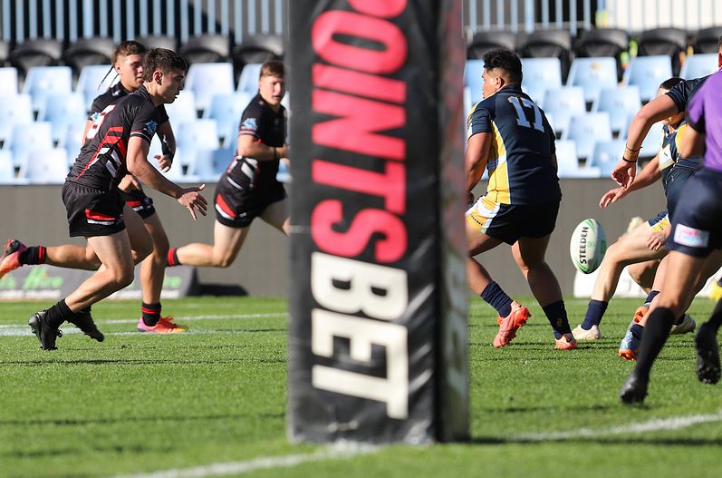 SBC R2 ENDEAVOUR vs WESTFIELDS