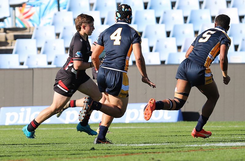 SBC R2 ENDEAVOUR vs WESTFIELDS