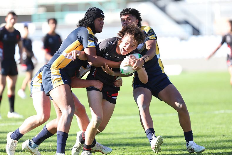 SBC R2 ENDEAVOUR vs WESTFIELDS