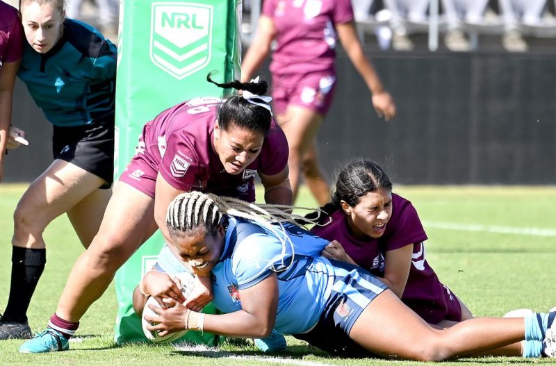 FFaustina Akeje NSWCHS dives in for a Grtand Final try - QLD girls Vs NSWCHS ASSRL grand finals Friday July 7, 2023. Picture, John Gass