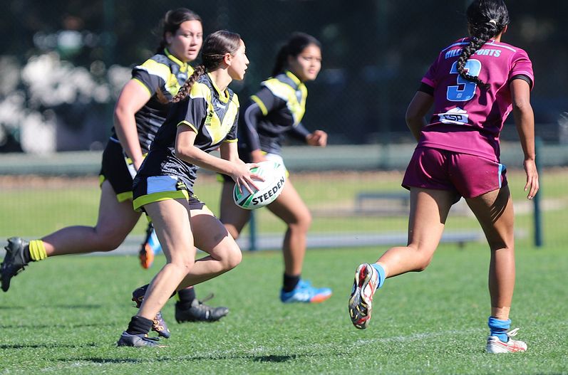 Schoolgirl Cup Bass v Hills