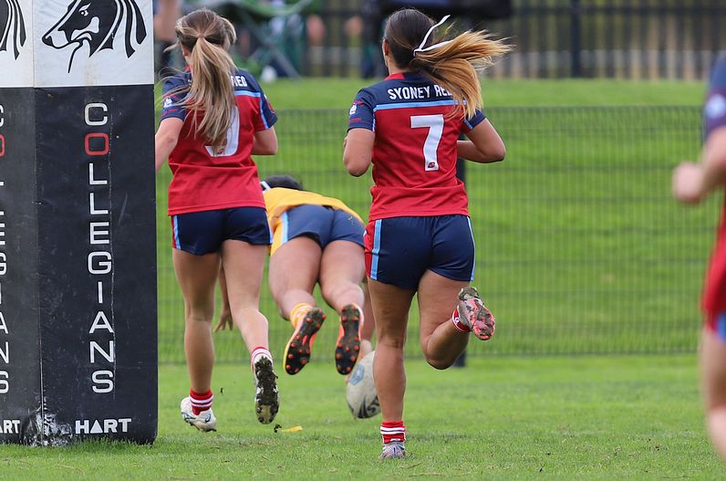 u16 Schoolgirls D1 RED v GOLD