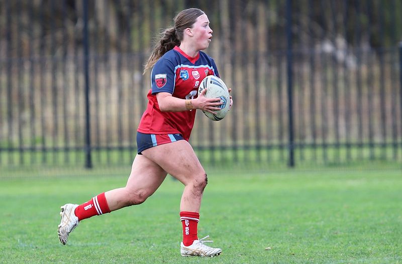 u16 Schoolgirls D1 RED v GOLD