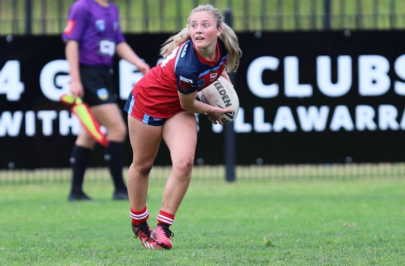u16 Schoolgirls D1 RED v GOLD