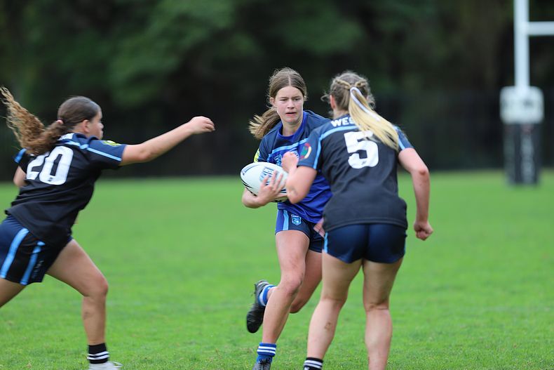 u16 Schoolgirls  SOUTHERN v WESTERN