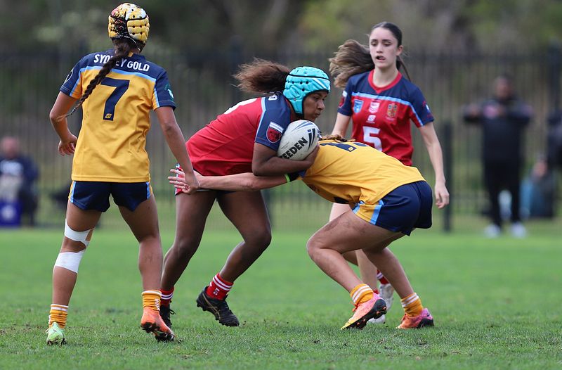 u16 Schoolgirls D1 RED v GOLD