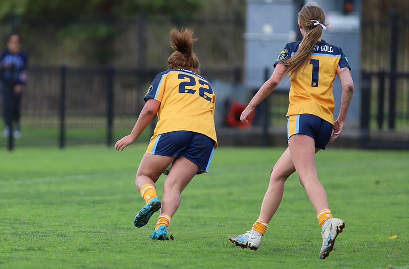 u16 Schoolgirls D1 RED v GOLD