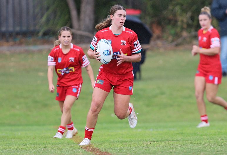 Sienna Yeo with the boot. Picture: Steve Montgomery Sports Photography