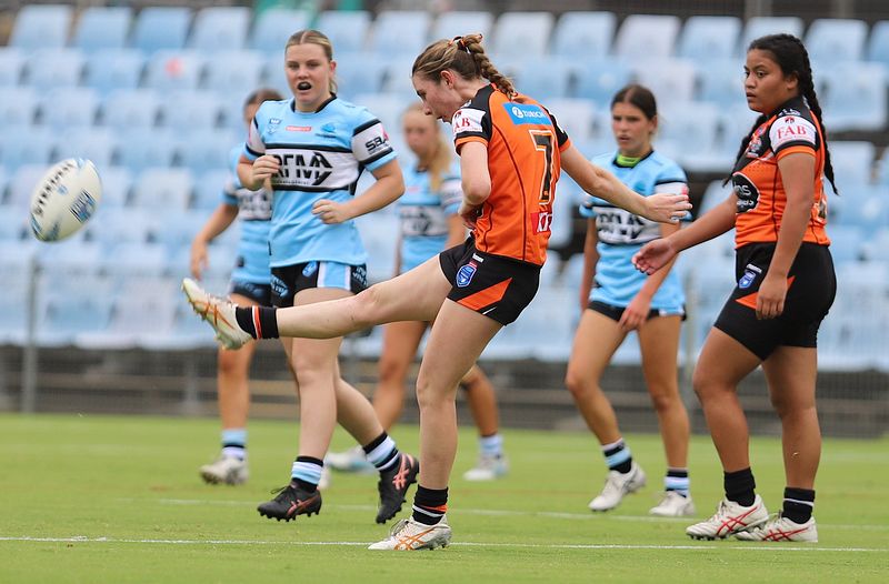 LFC Rnd 1 SHARKS vs WESTSTIGERS