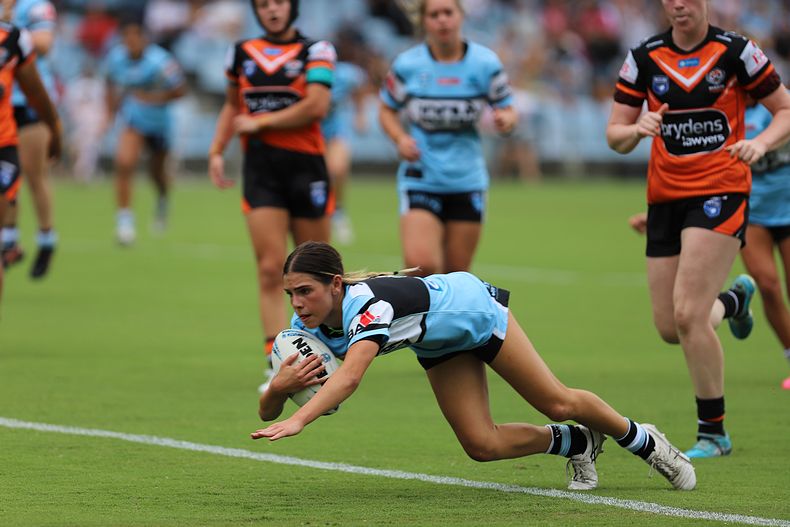 LFC Rnd 1 SHARKS vs WESTSTIGERS