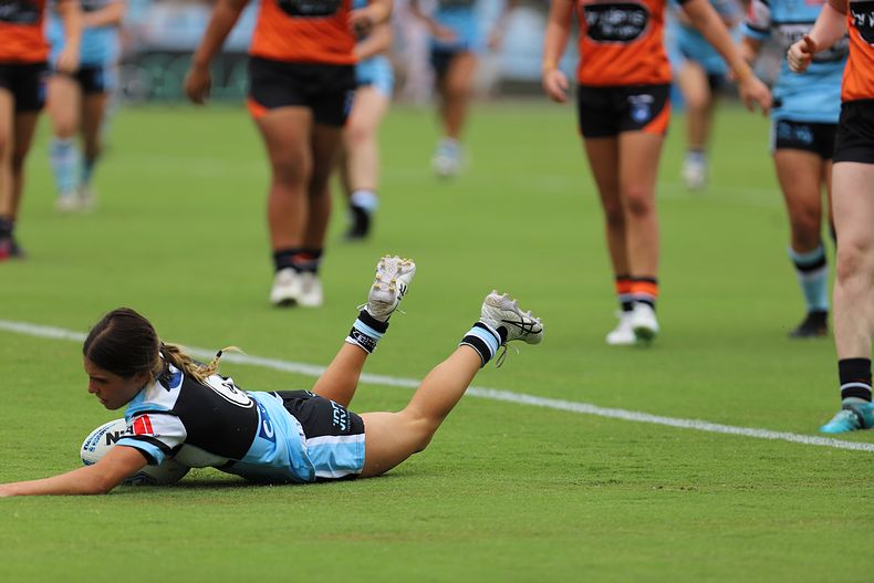 LFC Rnd 1 SHARKS vs WESTSTIGERS
