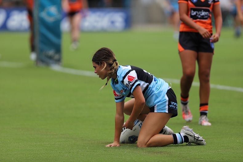 LFC Rnd 1 SHARKS vs WESTSTIGERS