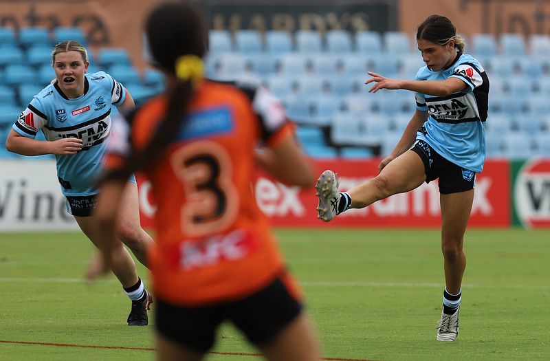 LFC Rnd 1 SHARKS vs WESTSTIGERS