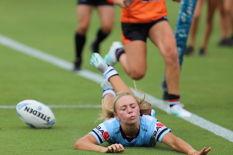 LFC Rnd 1 SHARKS vs WESTSTIGERS