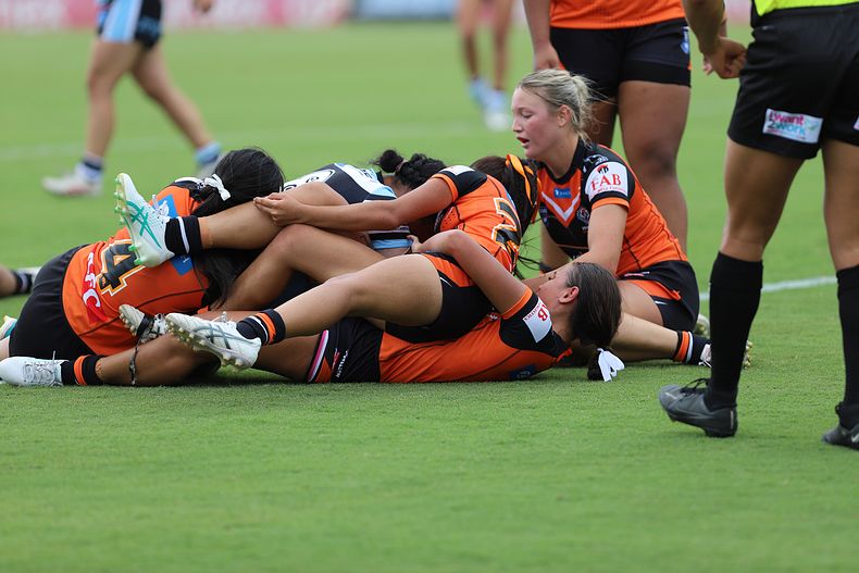 TGC Rnd 1 SHARKS vs WESTSTIGERS