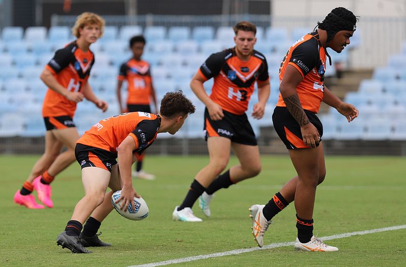 HMC Rnd 1 SHARKS vs TIGERS