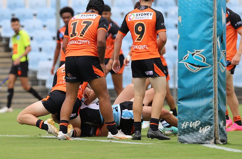 HMC Rnd 1 SHARKS vs TIGERS