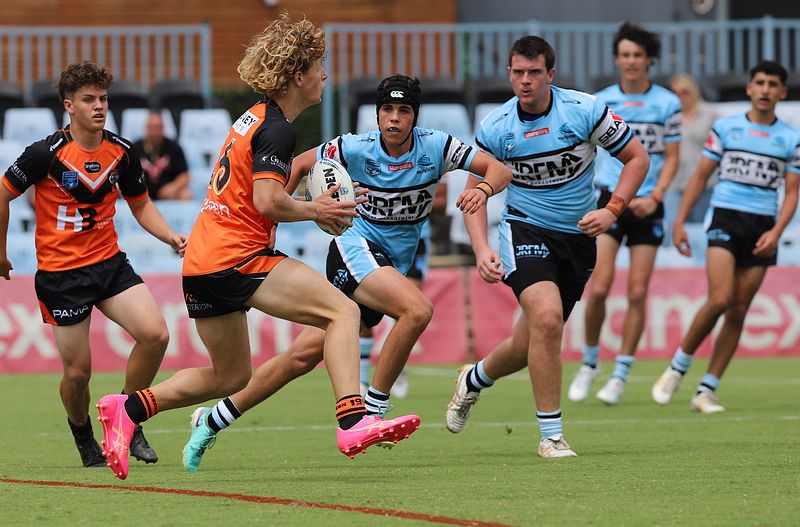 HMC Rnd 1 SHARKS vs TIGERS