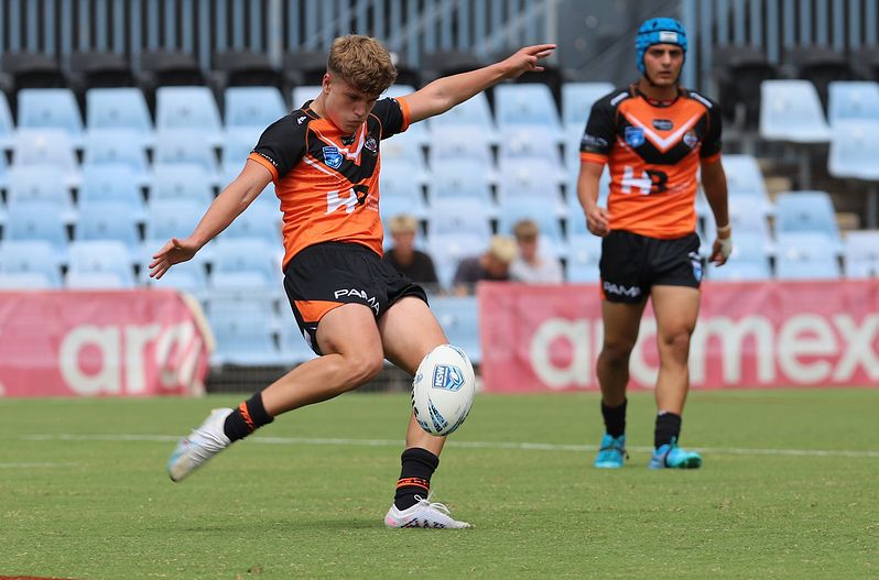 HMC Rnd 1 SHARKS vs TIGERS