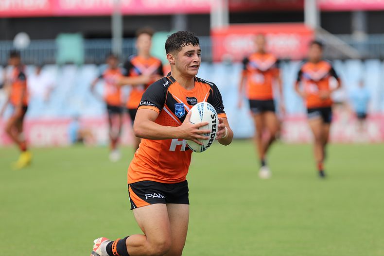 HMC Rnd 1 SHARKS vs TIGERS