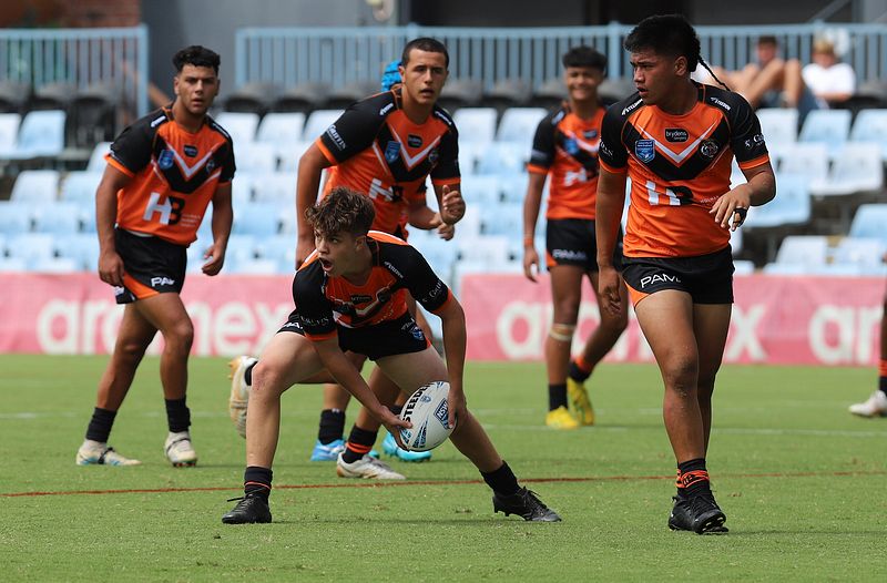 HMC Rnd 1 SHARKS vs TIGERS