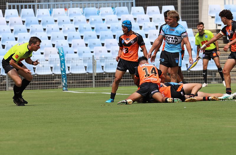 HMC Rnd 1 SHARKS vs TIGERS