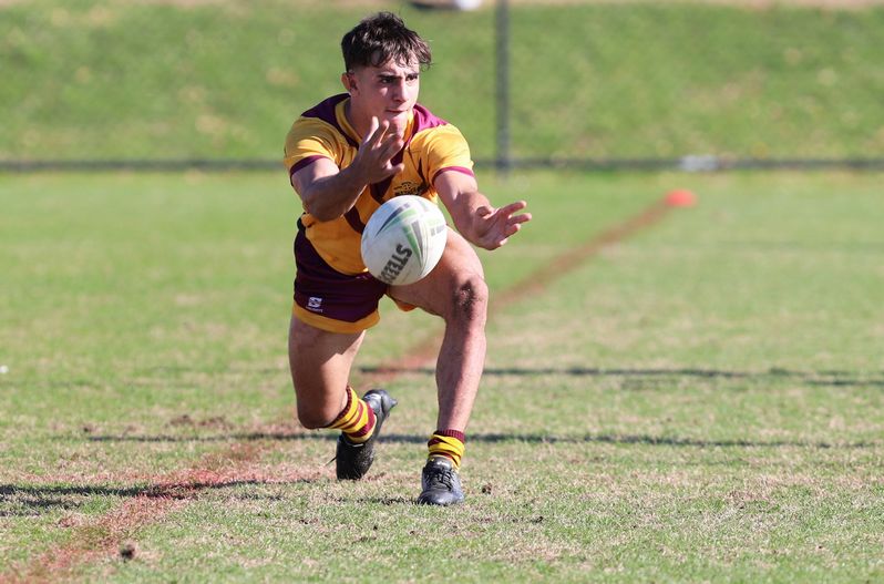 SBC Rnd 2 HOLY CROSS vs WESTFIELDS