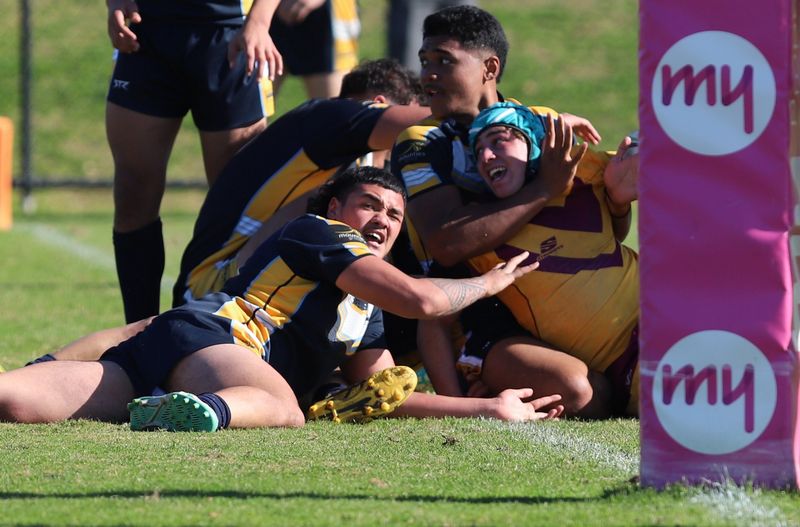 SBC Rnd 2 HOLY CROSS vs WESTFIELDS