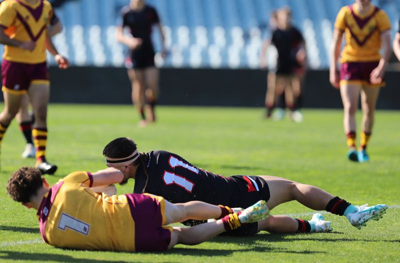 SBC ENDEAVOUR vs HOLY CROSS