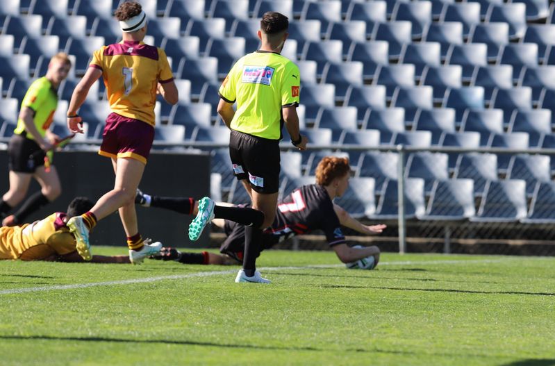 SBC ENDEAVOUR vs HOLY CROSS