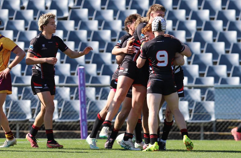 SBC ENDEAVOUR vs HOLY CROSS